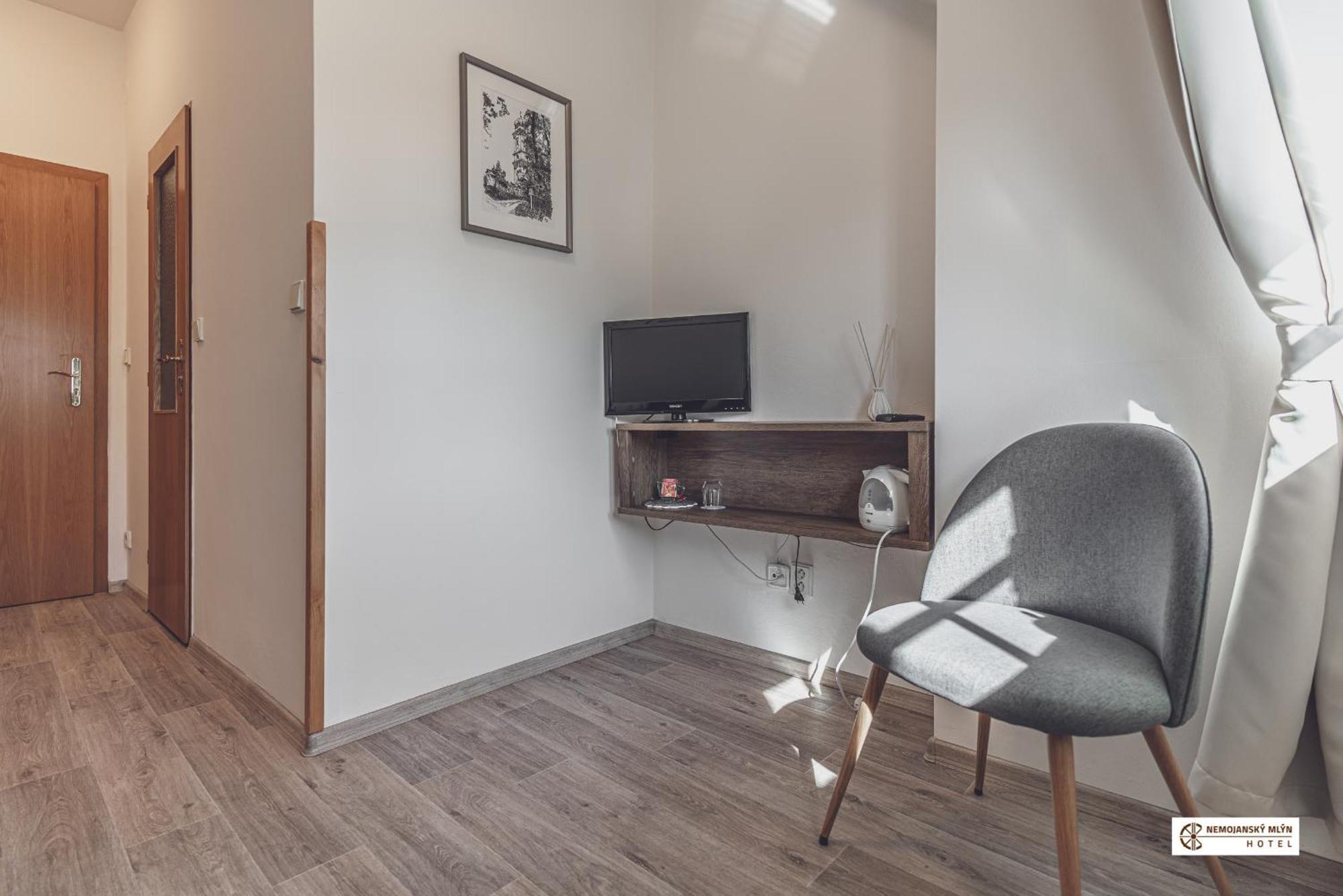 Hotel Nemojansky Mlyn Nemojany Bagian luar foto