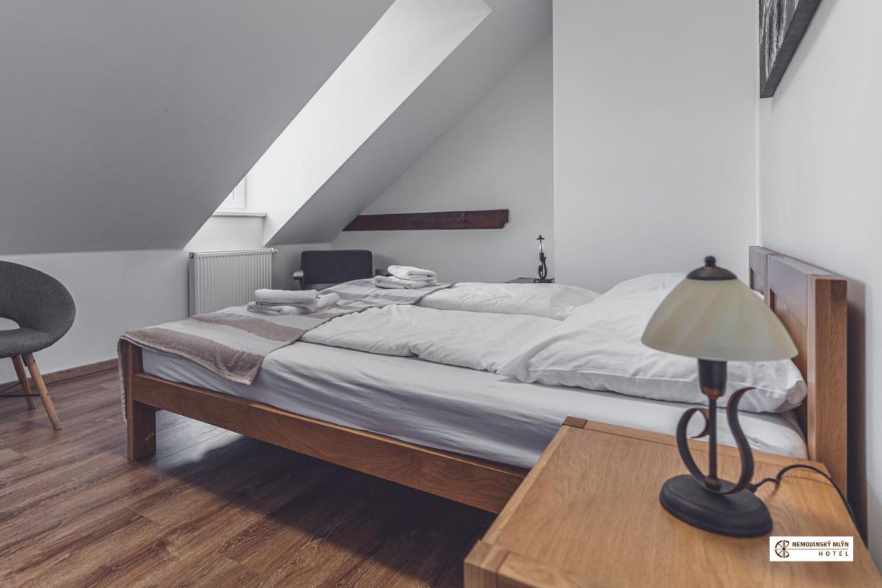 Hotel Nemojansky Mlyn Nemojany Bagian luar foto