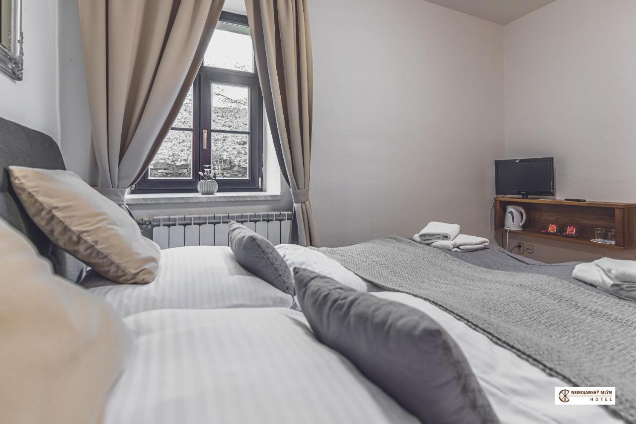 Hotel Nemojansky Mlyn Nemojany Bagian luar foto