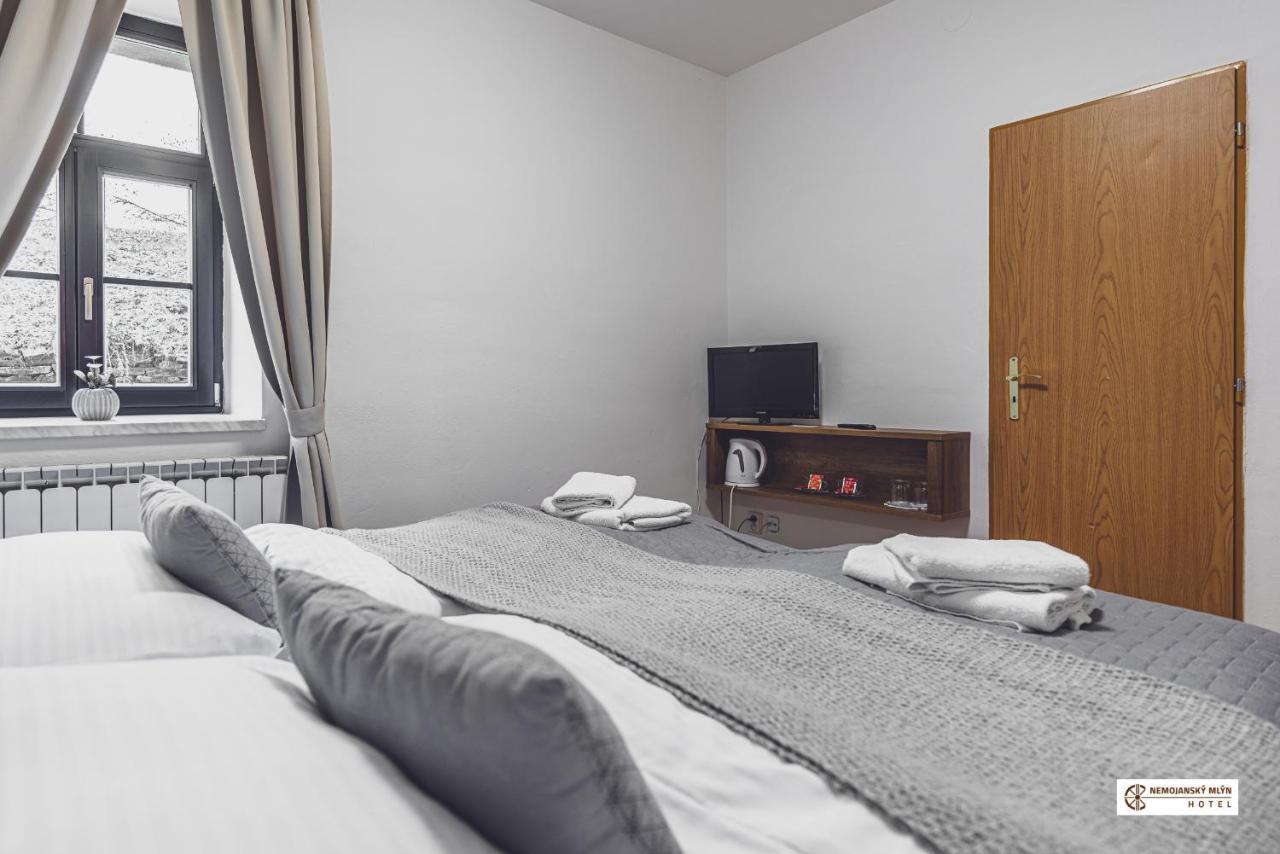 Hotel Nemojansky Mlyn Nemojany Bagian luar foto