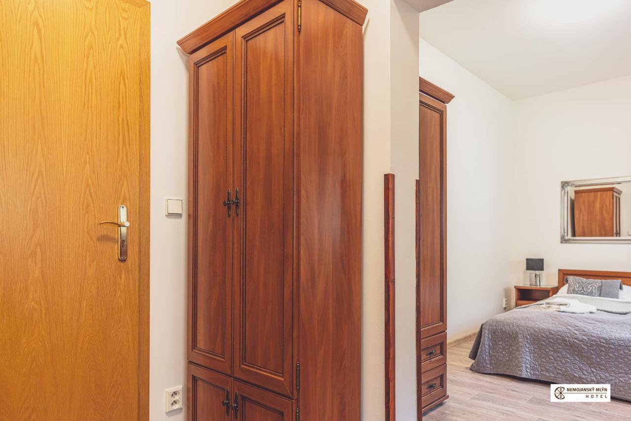 Hotel Nemojansky Mlyn Nemojany Bagian luar foto