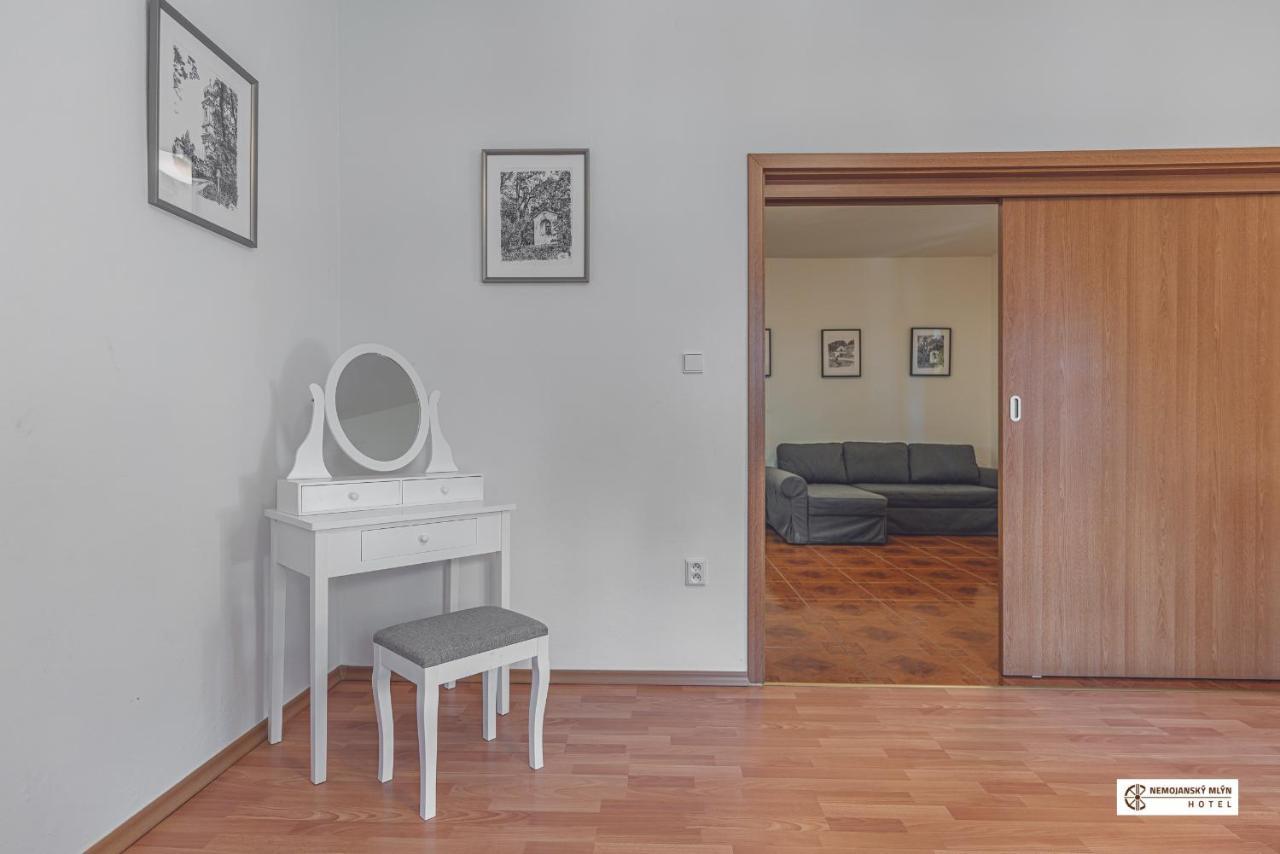Hotel Nemojansky Mlyn Nemojany Bagian luar foto