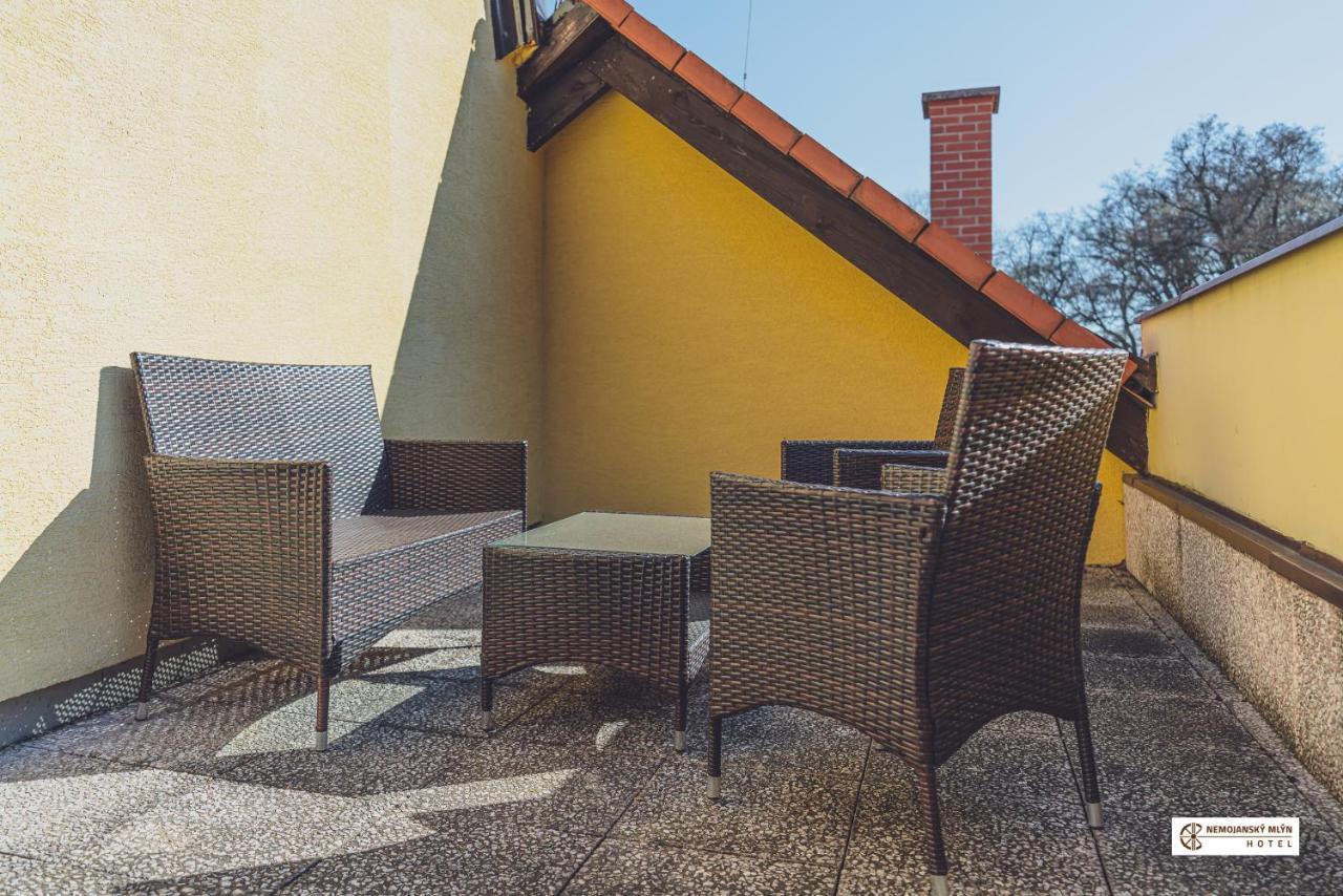 Hotel Nemojansky Mlyn Nemojany Bagian luar foto
